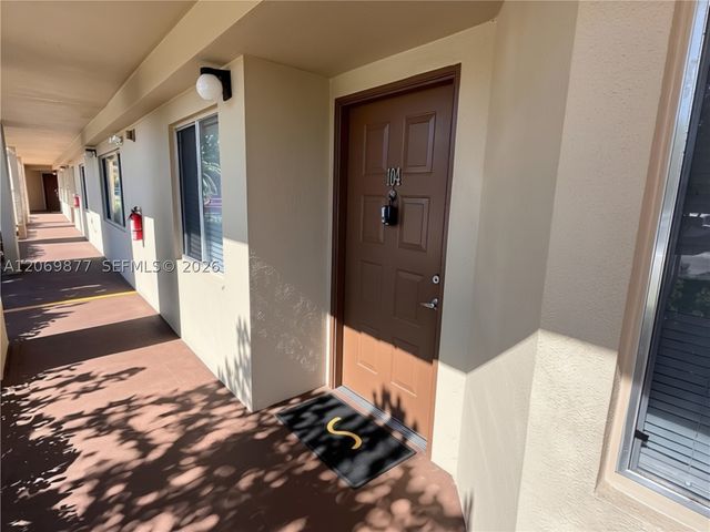 1301 SW 142nd Ave 104-H, Pembroke Pines, FL 33027