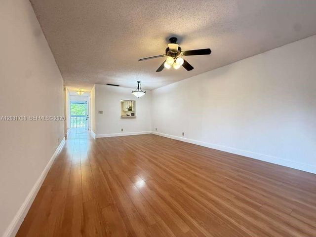 8982 W Sample Rd 204, Coral Springs, FL 33065