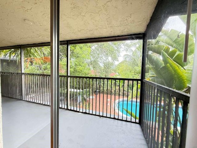 8982 W Sample Rd 204, Coral Springs, FL 33065