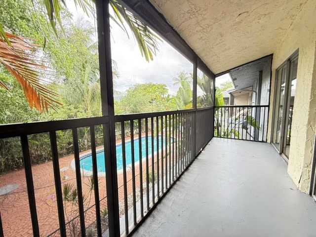 8982 W Sample Rd 204, Coral Springs, FL 33065