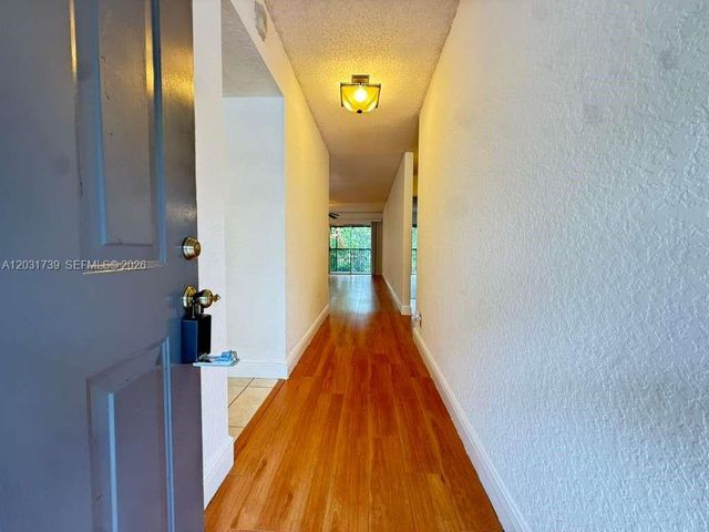 8982 W Sample Rd 204, Coral Springs, FL 33065