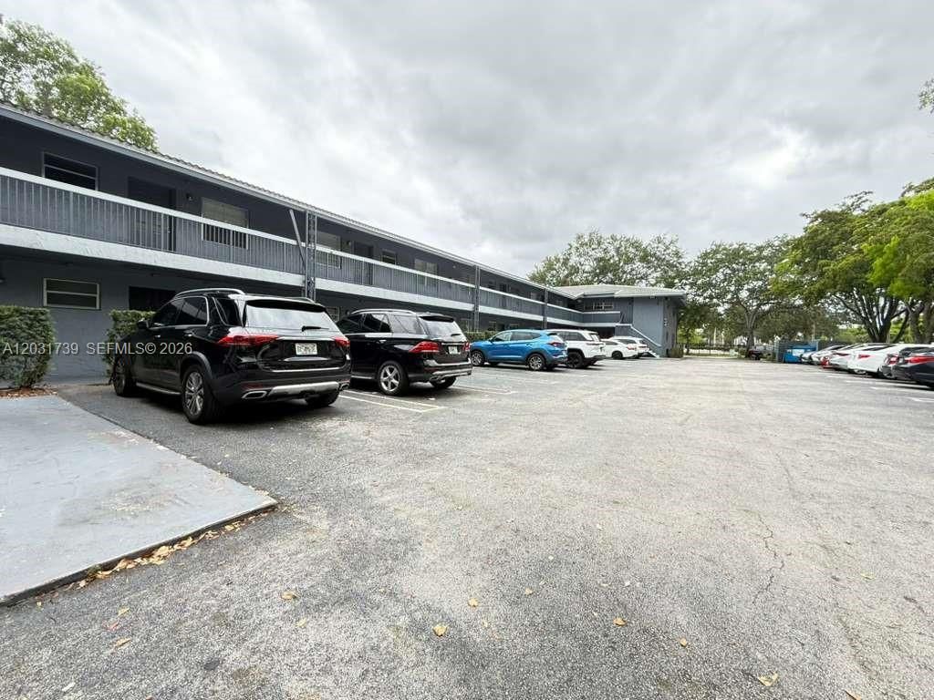 8982 W Sample Rd 204, Coral Springs, FL 33065