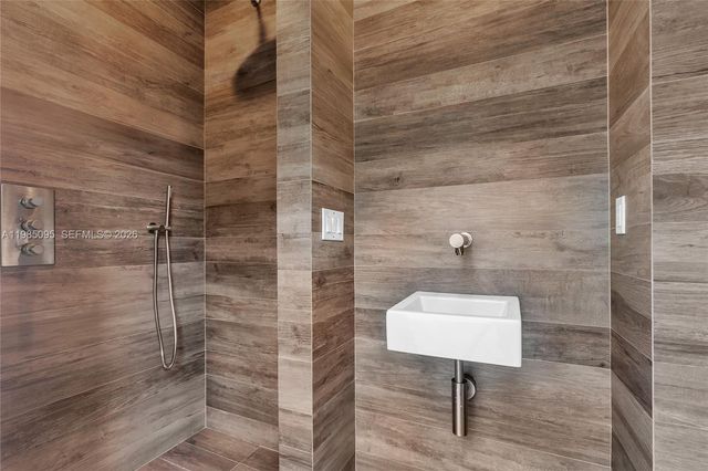 776 NE 74th St 0, Miami, FL 33138