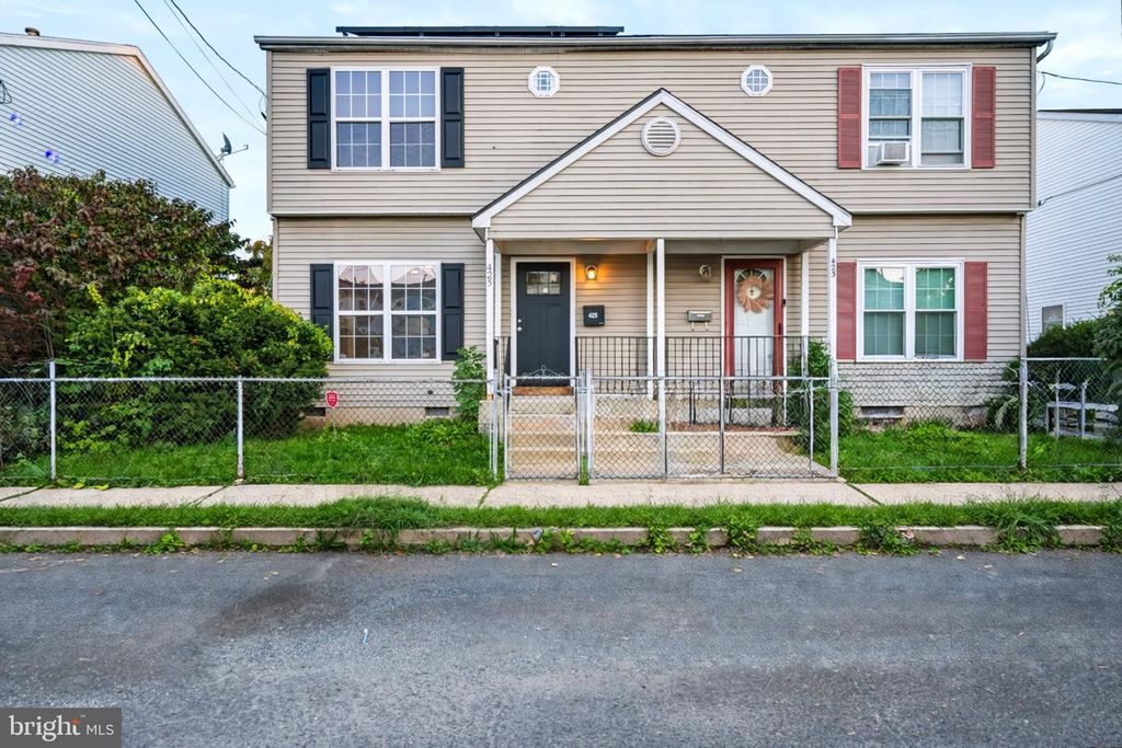 425 EUCLID AVE, TRENTON, NJ 08609 — photo 2