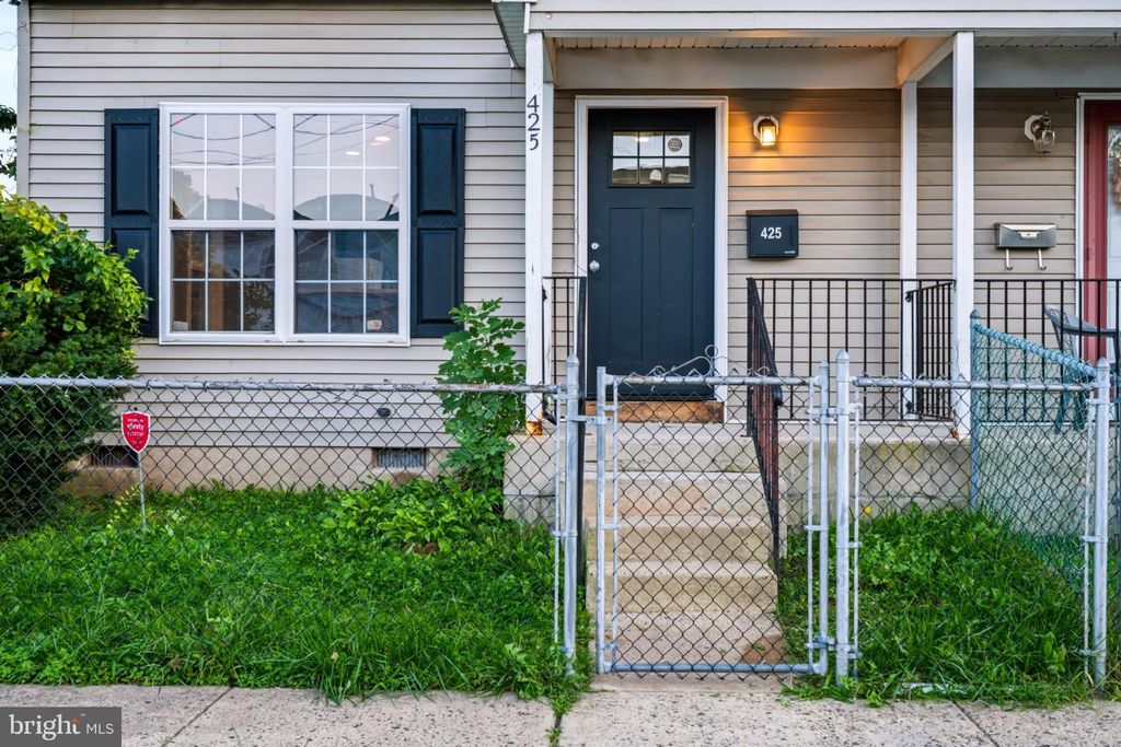 425 EUCLID AVE, TRENTON, NJ 08609 — photo 3