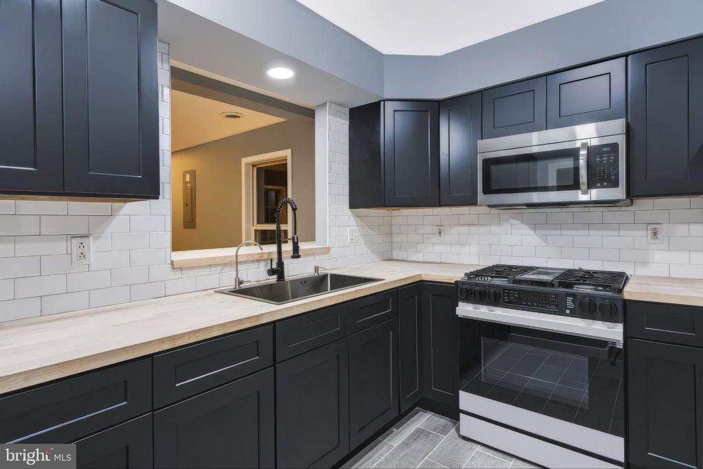 425 EUCLID AVE, TRENTON, NJ 08609 — photo 4