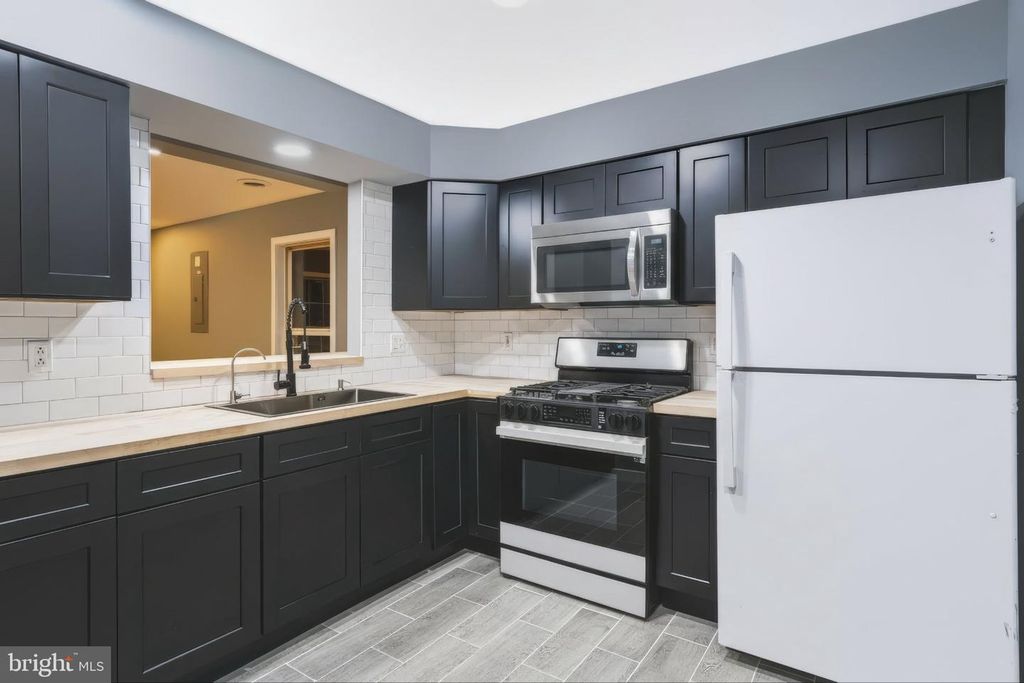 425 EUCLID AVE, TRENTON, NJ 08609 — photo 5