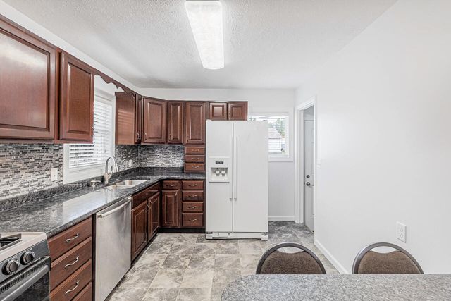 1015 SPRUCE Street, Council Bluffs, IA 51501