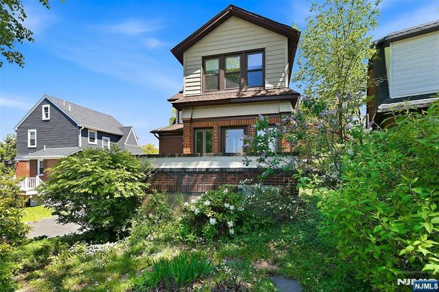 194 Parkway, Maywood, NJ 07607