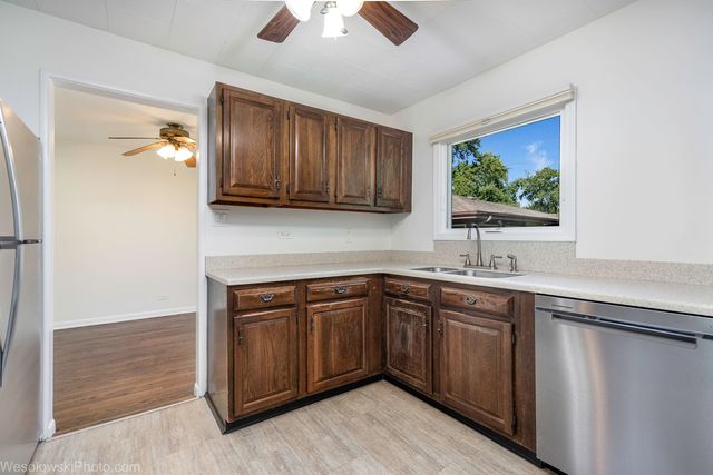 1434 E Norman Drive, Palatine, IL 60074