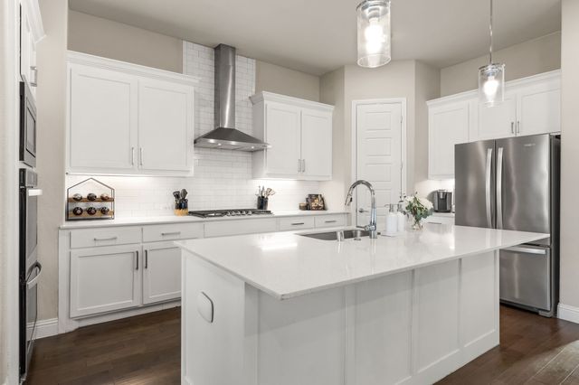 2270 English Ivy Road, Frisco, TX 75033