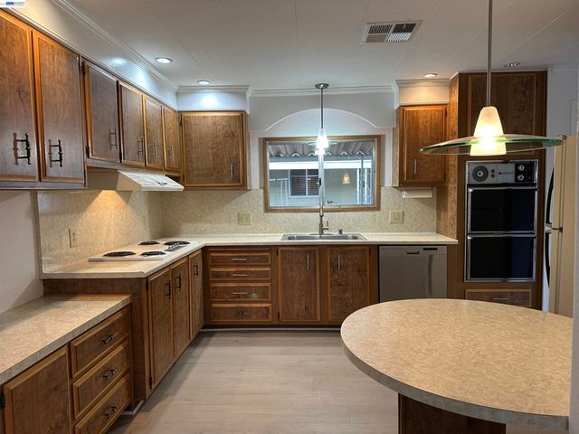 29273 Nantucket Way, Hayward, CA 94544