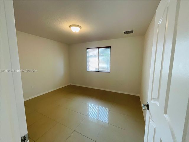 10901 NW 88th Ter 806, Doral, FL 33178