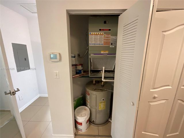 10901 NW 88th Ter 806, Doral, FL 33178