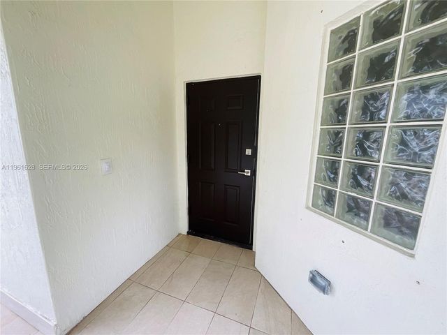 10901 NW 88th Ter 806, Doral, FL 33178