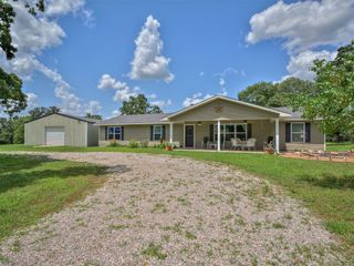 29630 Parkwood Road, Mcloud, OK 74857
