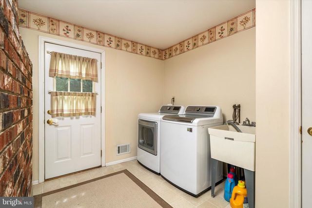 77 MAPLE STREAM RD, Hightstown, NJ 08520