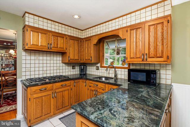 77 MAPLE STREAM RD, Hightstown, NJ 08520