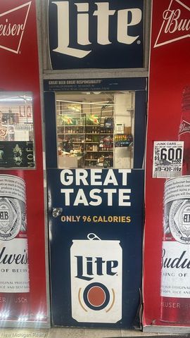 5102 9 Mile Rd, Warren, MI 48091