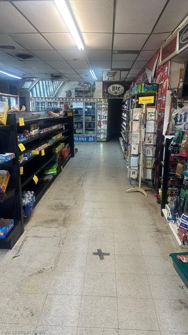 5102 9 Mile Rd, Warren, MI 48091