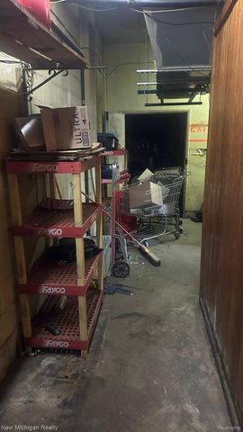 5102 9 Mile Rd, Warren, MI 48091