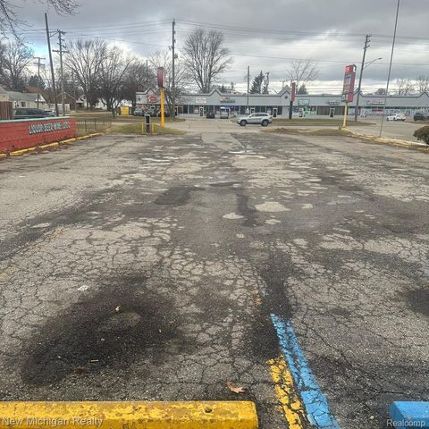 5102 9 Mile Rd, Warren, MI 48091