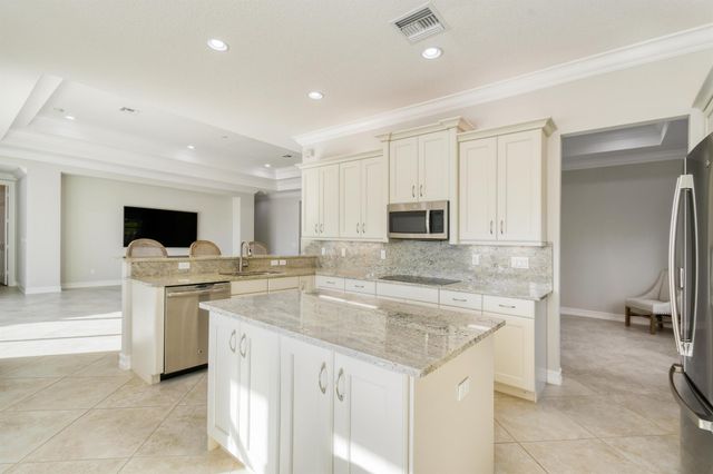 7755 Maywood Crest Drive, West Palm Beach, FL 33412