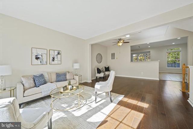 409 MONROE POINT DR, Colonial Beach, VA 22443