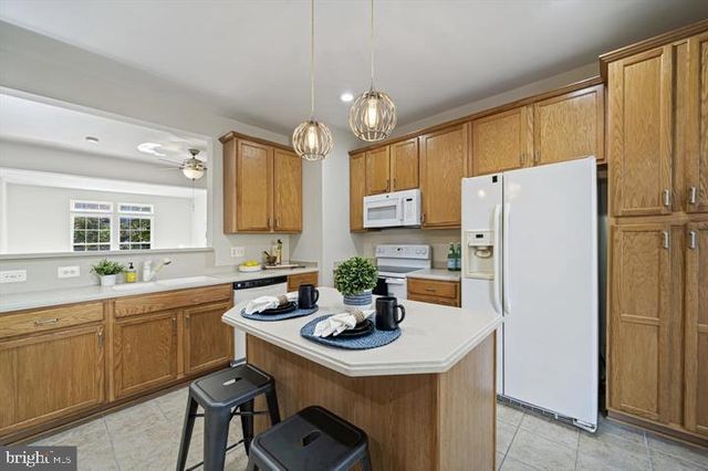 409 MONROE POINT DR, Colonial Beach, VA 22443