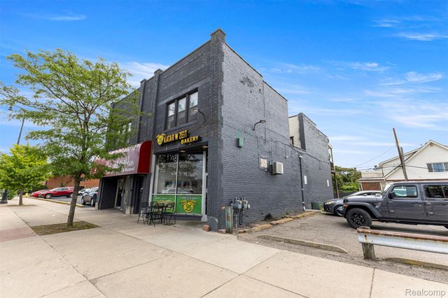 10303 W Warren Avenue, Dearborn, MI 48126