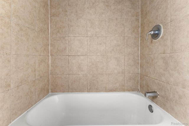 10303 W Warren Avenue, Dearborn, MI 48126