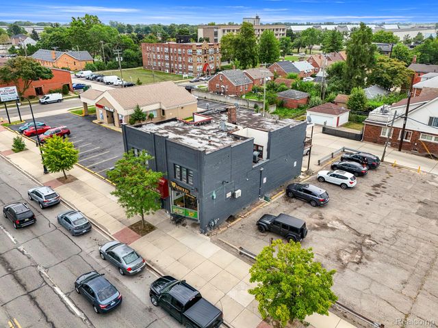 10303 W Warren Avenue, Dearborn, MI 48126