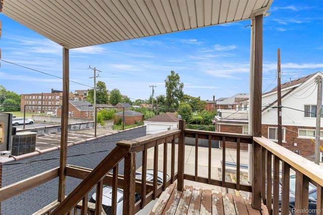 10303 W Warren Avenue, Dearborn, MI 48126