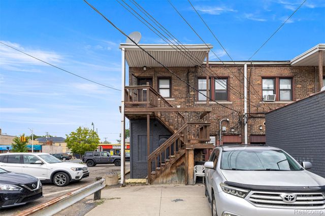 10303 W Warren Avenue, Dearborn, MI 48126