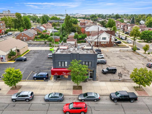 10303 W Warren Avenue, Dearborn, MI 48126