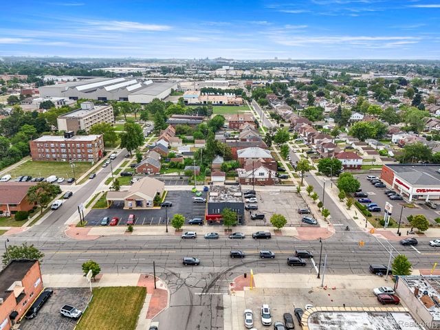 10303 W Warren Avenue, Dearborn, MI 48126