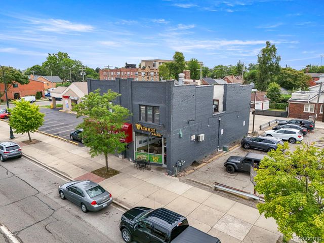 10303 W Warren Avenue, Dearborn, MI 48126