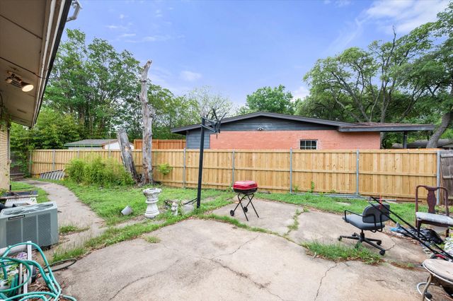 2266 Myrtlewood Drive, Dallas, TX 75232