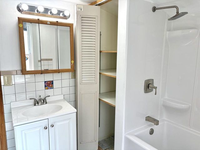 829 W GRANT STREET, Appleton, WI 54914