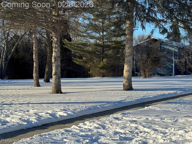 5736 Rothbury Court, Ypsilanti, MI 48197