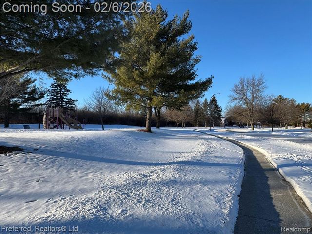 5736 Rothbury Court, Ypsilanti, MI 48197