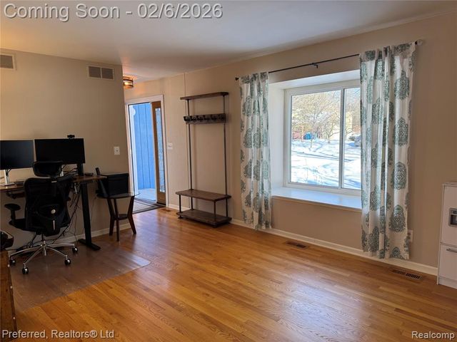 5736 Rothbury Court, Ypsilanti, MI 48197