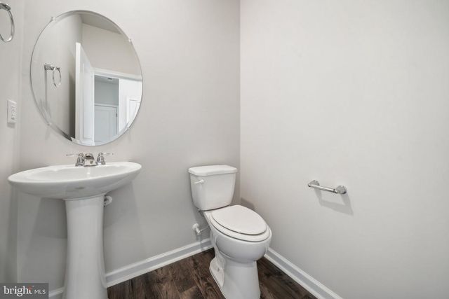 100 LIBERTY LN, Keswick, VA 22947