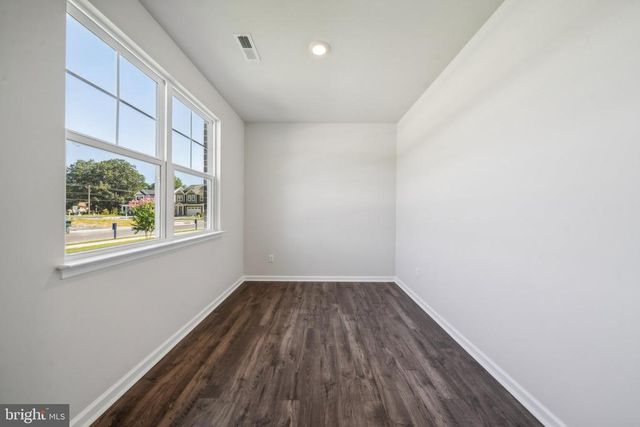 100 LIBERTY LN, Keswick, VA 22947