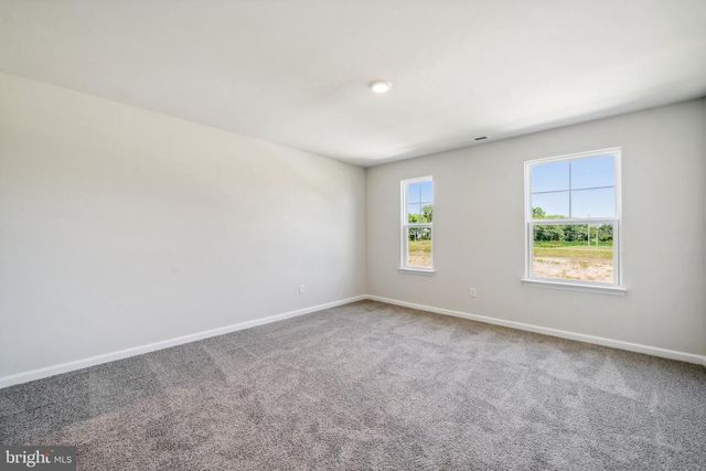 100 LIBERTY LN, Keswick, VA 22947