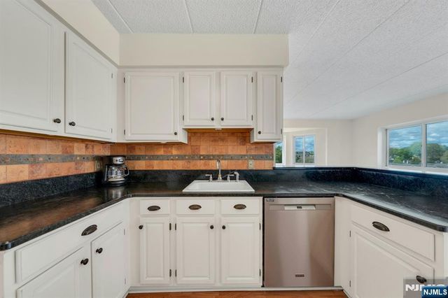 290 Anderson Street 6F, Hackensack, NJ 07601