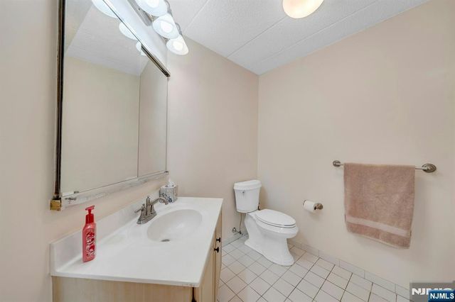 290 Anderson Street 6F, Hackensack, NJ 07601