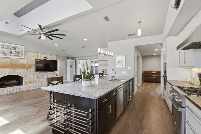 3217 Golfing Green, Farmers Branch, TX 75234