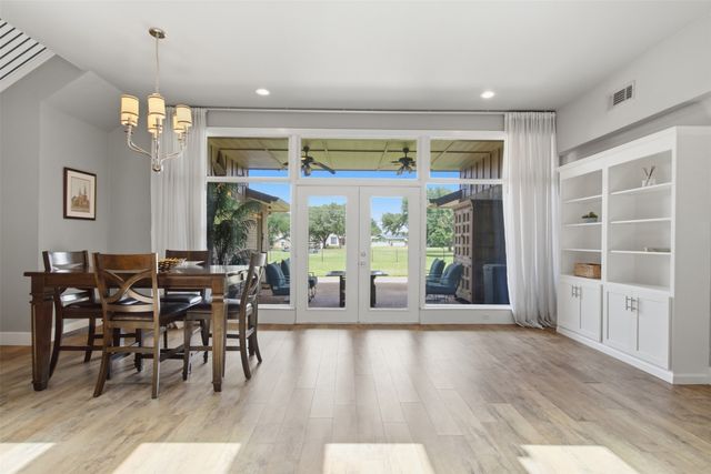 3217 Golfing Green, Farmers Branch, TX 75234