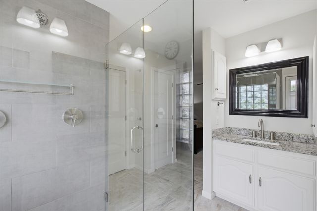 3217 Golfing Green, Farmers Branch, TX 75234